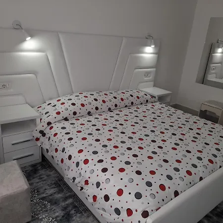 Romance Apartments *